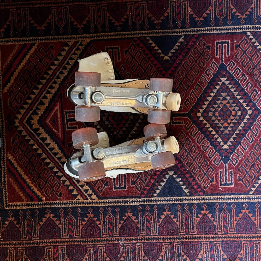 VINTAGE Women's White Leather Roller Skates - Size 9 - Picture 6 of 8